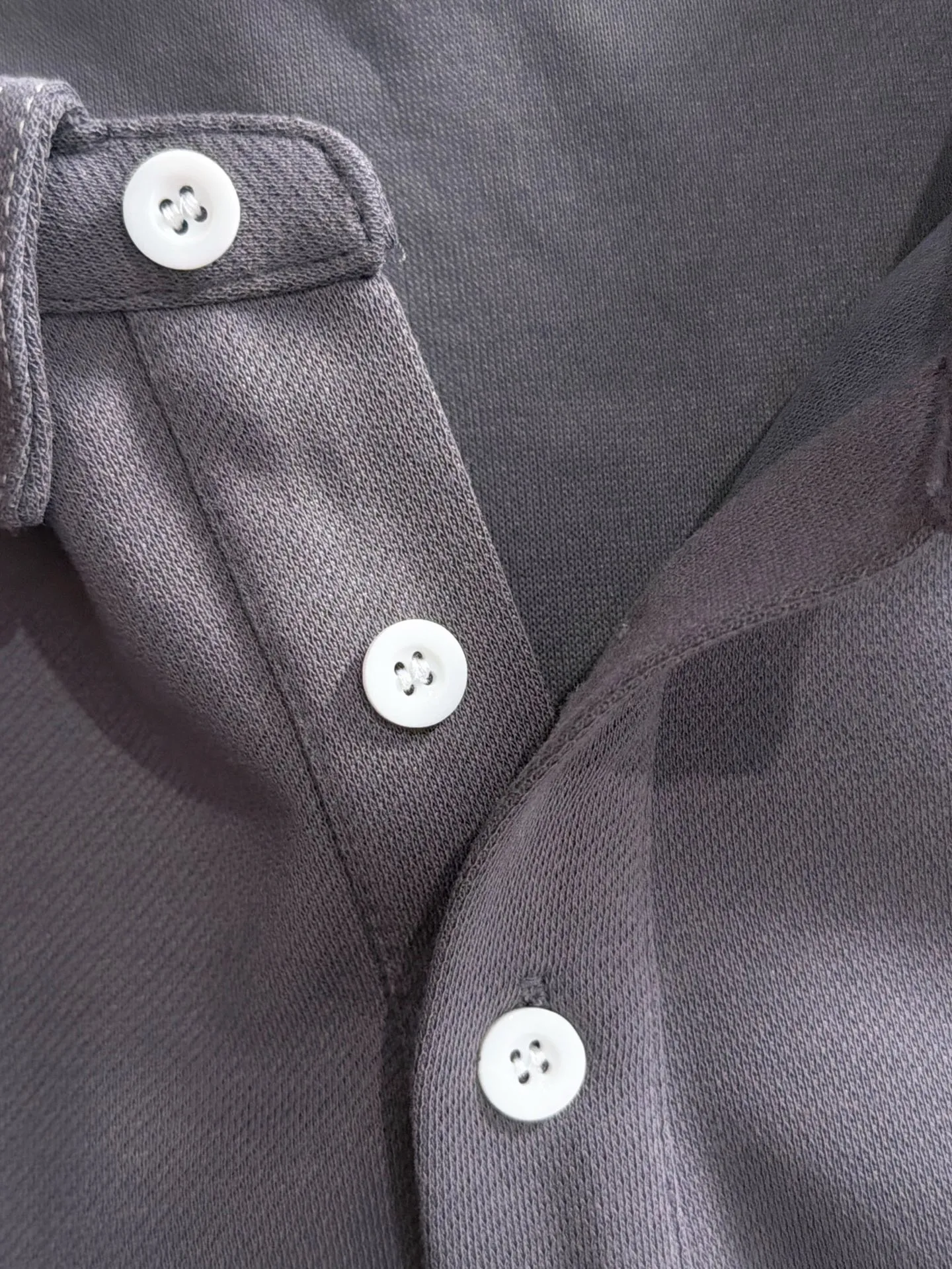 Paris Clover exclusively launches the 2026 autumn and winter New Arrival long-sleeved sweatshirts for men and women. Same Style. Many stars have the same style. Craftsmanship that ordinary small workshops cannot copy. No matter in terms of materials, detail restoration and craftsmanship, we are not afraid of any challenges, just to provide you with wonderful products. Compare the top Original versions at will. No expense is spared just to make it better. Unique imported fabric feel. Purely imported German machine production. Precision operation. Thousands of needles density. A complete set of New Arrival accessories with three standards can be customized simultaneously. Versatile upper body is fashionable, a perfect choice for autumn and winter, and a must-have item. Sizes table: M-4XL (please state your height and weight when placing an order)